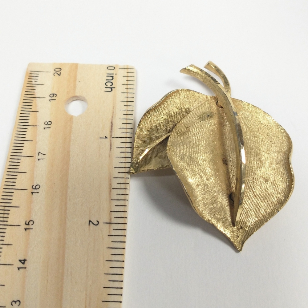 B.S.K. Textured Leaf Brooch Gold-Tone Signed VTG Benny Steinberg Slovitt & Kaslo - Picture 6 of 7
